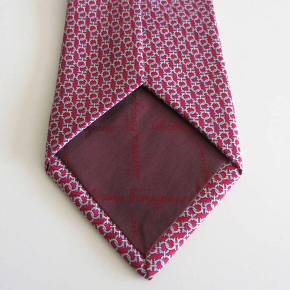 FERRAGAMO red Gancini logo print neck tie 100% silk - Picture 5 of 6